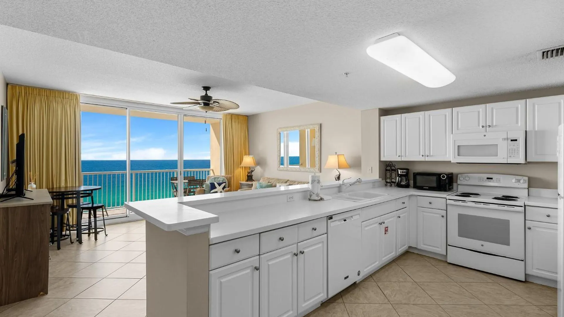 Apartmán Beachfront Retreat! Family Friendly 1Bd Getaway! By Dolce Vita Getaways Pcb! Panama City Beach