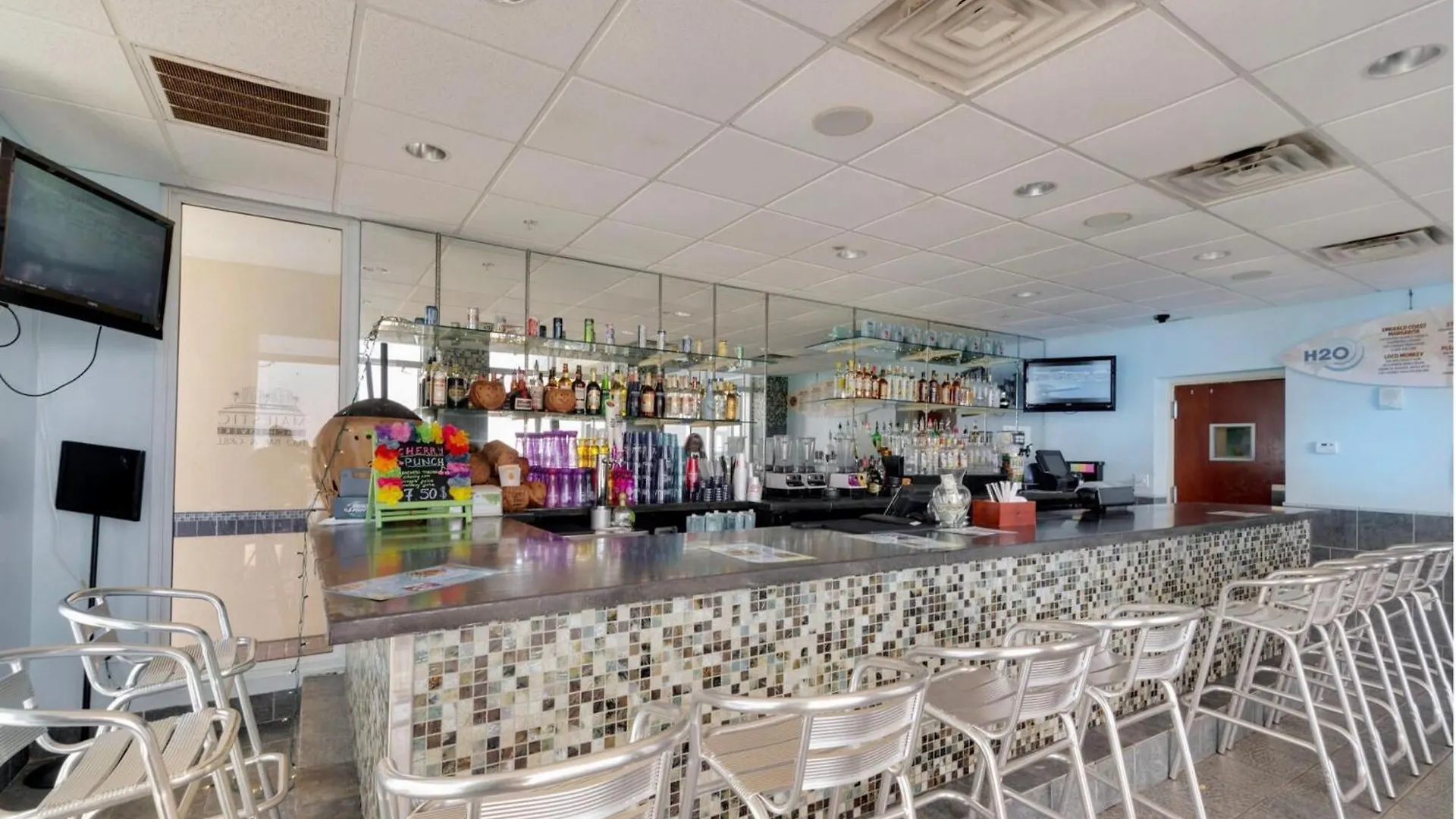 Apartment Beachfront Retreat! Family Friendly 1Bd Getaway! By Dolce Vita Getaways Pcb! Panama City Beach