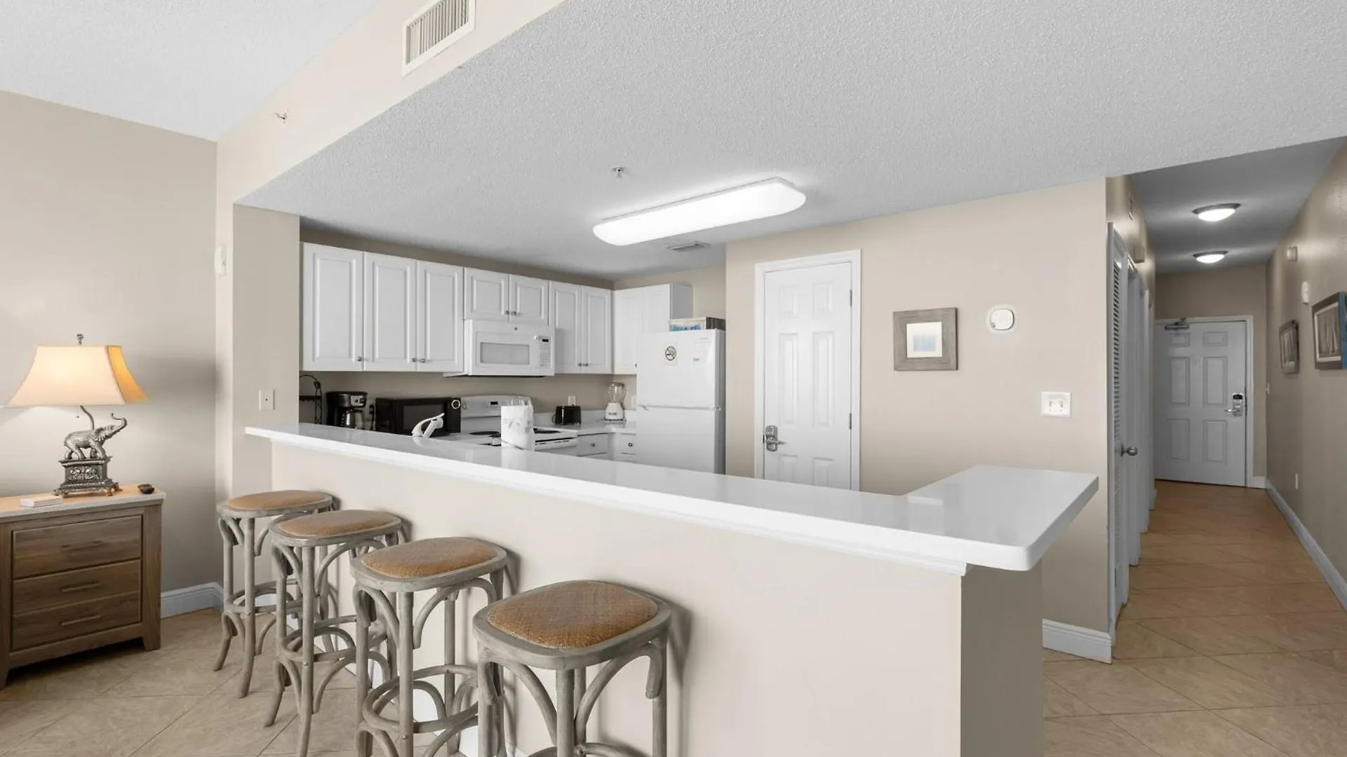 Beachfront Retreat! Family Friendly 1Bd Getaway! By Dolce Vita Getaways Pcb! Panama City Beach Apartment