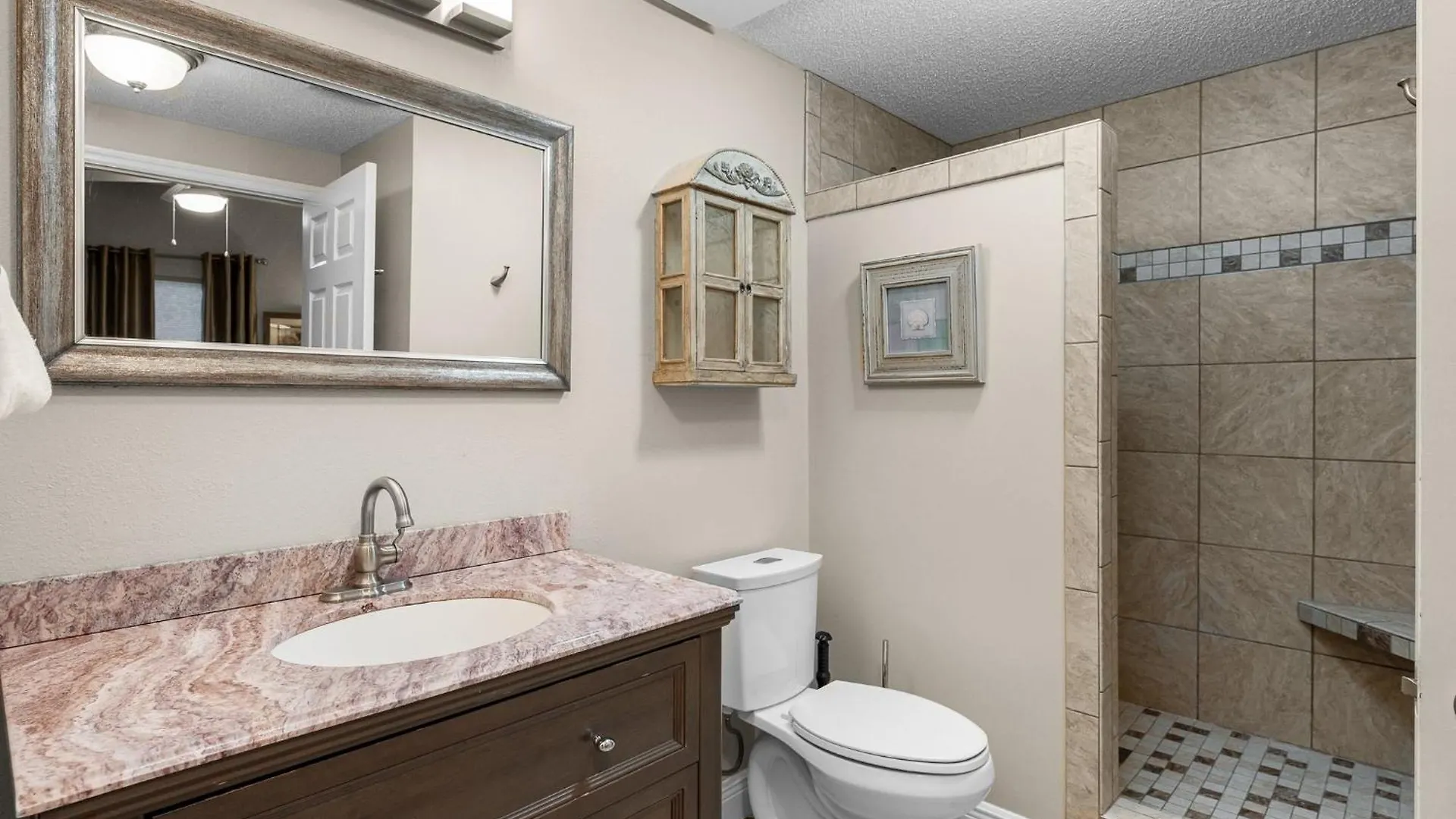 Beachfront Retreat! Family Friendly 1Bd Getaway! By Dolce Vita Getaways Pcb! Panama City Beach